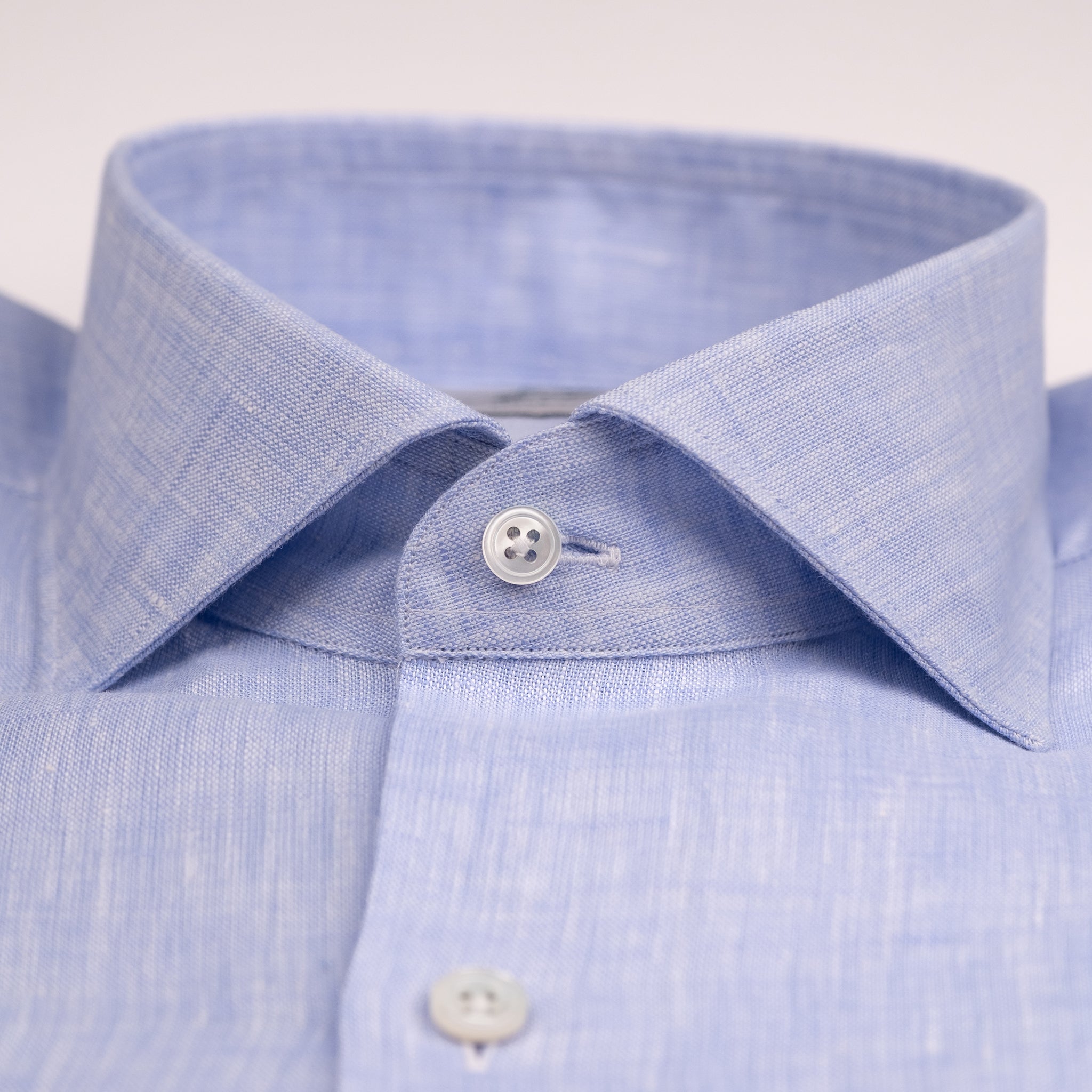 The Niven Fox Summer Light Blue Linen Shirt