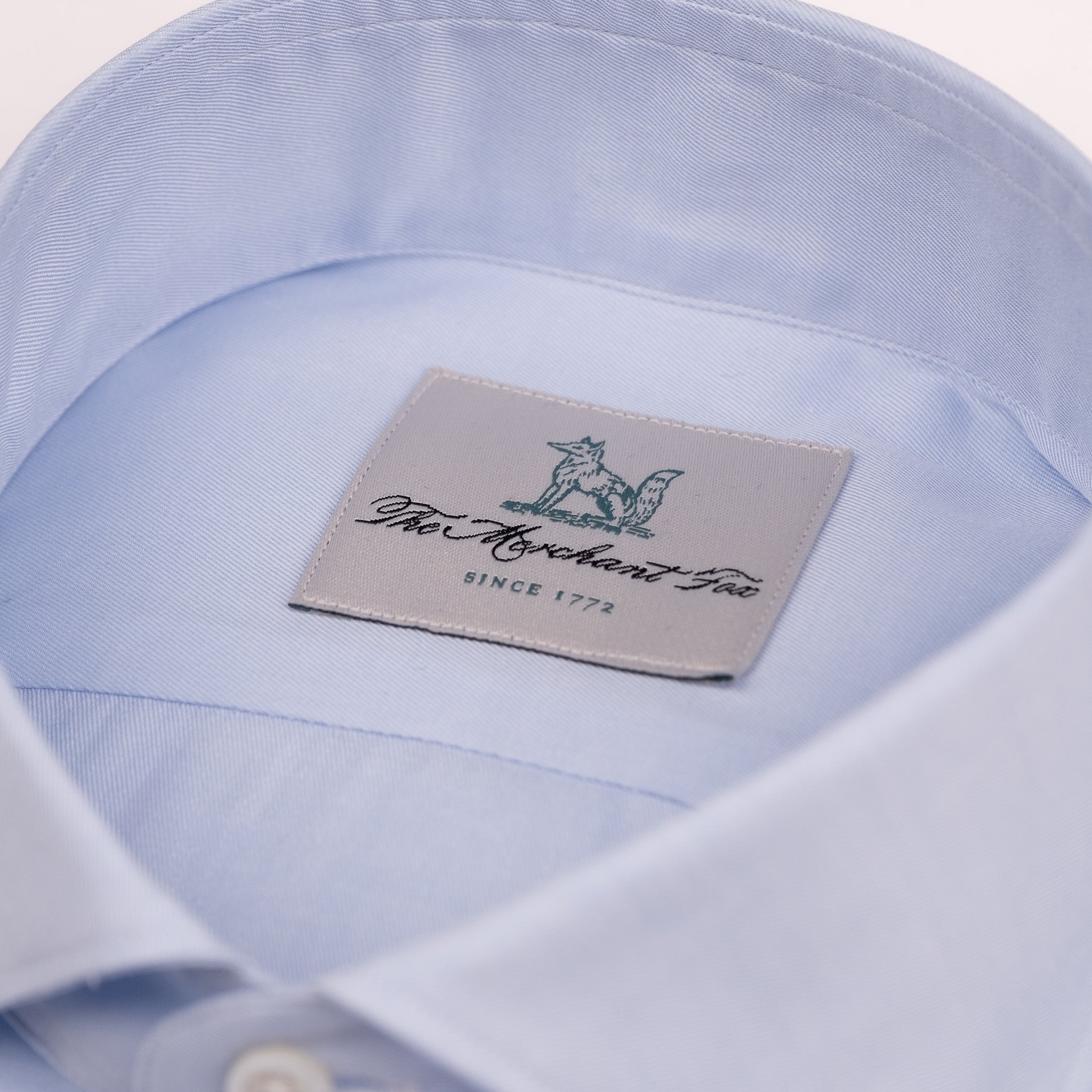 The Niven Fox Classic Light Blue Twill Shirt label detail