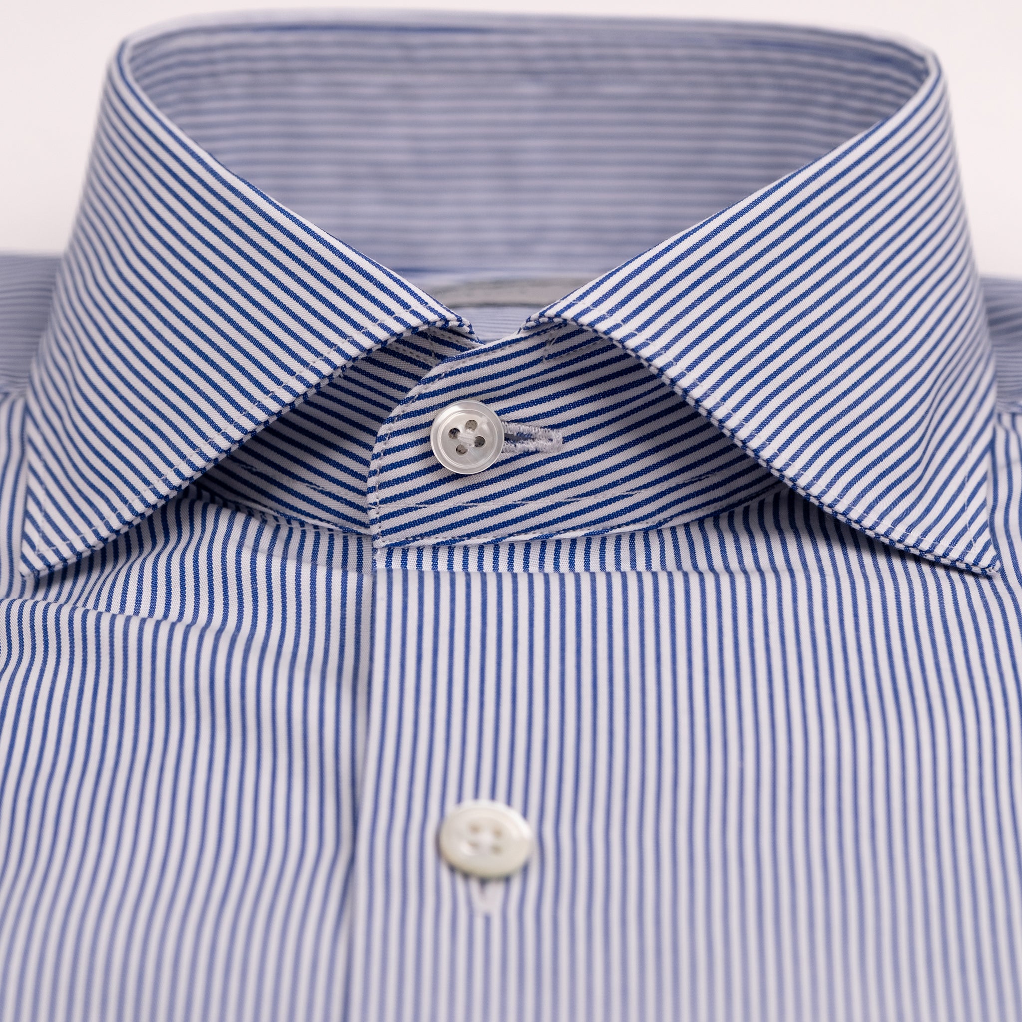 The Niven Fox Classic Navy Popeline Stripe Shirt cloth detail